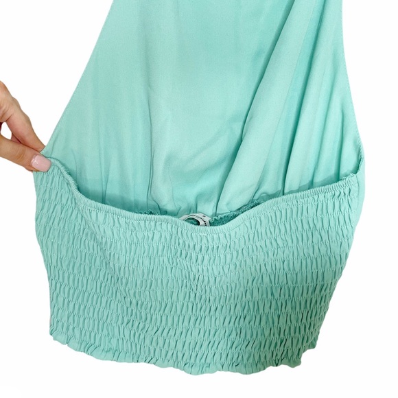 NWT Superdown Revolve Halter Neck Tie Crop Top - Picture 6 of 9